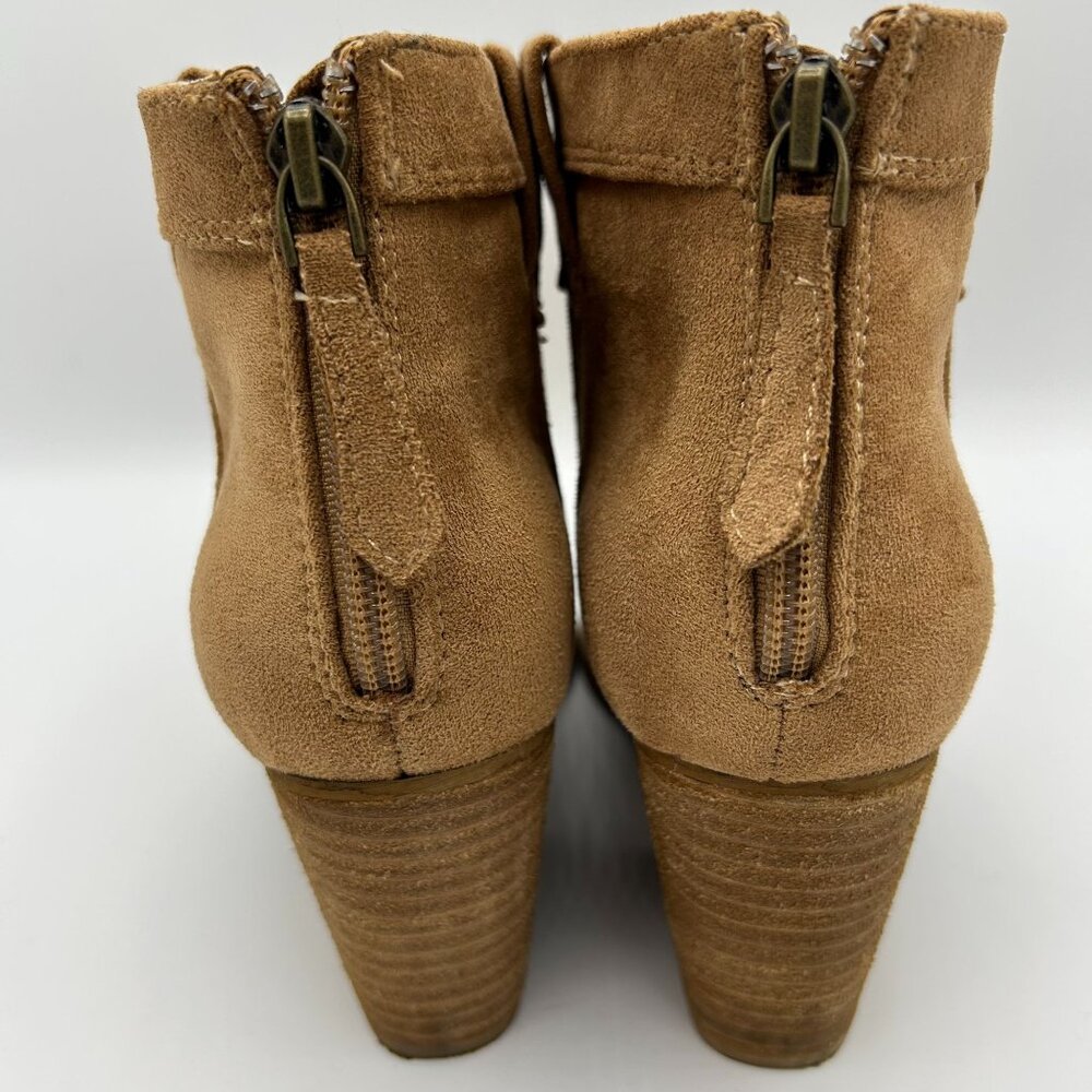 Beast Fashion Womens Tan Faux Suede Ankle Boots Size 7 With Back Zipper Closure - Picture 4 of 9